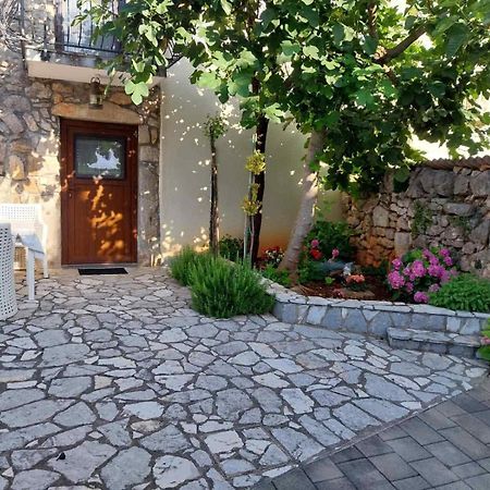 Apartments Nella Sveti Anton  외부 사진
