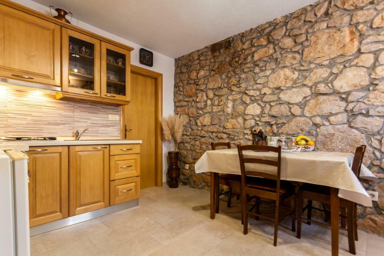 Apartments Nella Sveti Anton  외부 사진